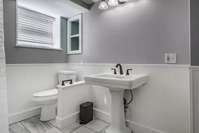 58 Oaklawn St, New Bedford, MA 02744 - Photo 12