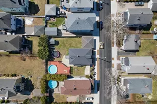 58 Oaklawn St, New Bedford, MA 02744 - Photo 6