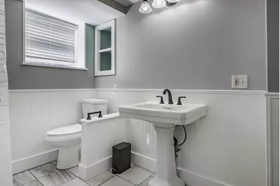 58 Oaklawn St, New Bedford, MA 02744 - Photo 12