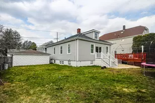 58 Oaklawn St, New Bedford, MA 02744 - Photo 2