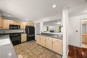 701 Winthrop St, Taunton, MA 02780 - Photo 16
