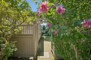 11 Prospect St, Dartmouth, MA 02748 - Photo 2