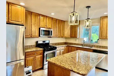 185 Summer St #185, Watertown, MA 02472 - Photo 4
