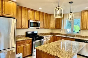 185 Summer St, Watertown, MA 02472 - Photo 4