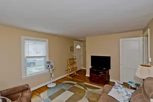 140 Winton St, Springfield, MA 01108 - Photo 16