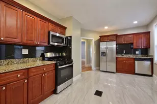 9 Nightingale St, Boston, MA 02124 - Photo 4