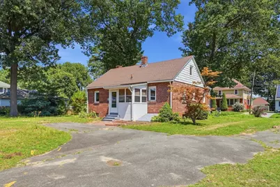 78 Wollaston St, Springfield, MA 01119 - Photo 2