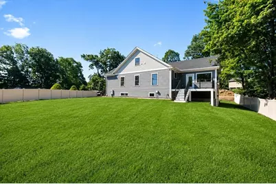 77 Farm St., Wakefield, MA 01880 - Photo 2
