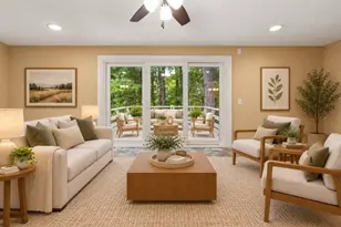 9 Flintlock Ln, Amherst, MA 01002 - Photo 2