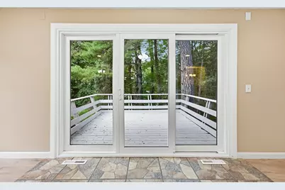 9 Flintlock Ln, Amherst, MA 01002 - Photo 2