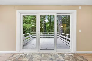 9 Flintlock Ln, Amherst, MA 01002 - Photo 2