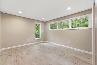 9 Flintlock Ln, Amherst, MA 01002 - Photo 16