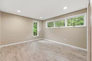 9 Flintlock Ln, Amherst, MA 01002 - Photo 16