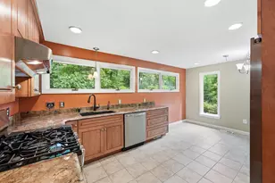 9 Flintlock Ln, Amherst, MA 01002 - Photo 10