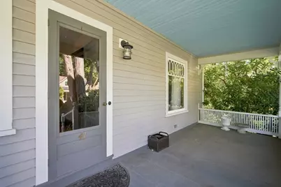 41 Cottage St, Amherst, MA 01002 - Photo 4