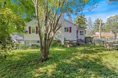32 Hillcrest Rd, Dracut, MA 01826 - Photo 22