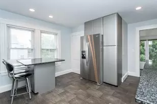 38 Bennett St, Waltham, MA 02453 - Photo 6