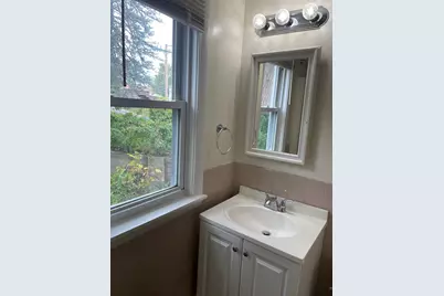 175 Grattan, Chicopee, MA 01020 - Photo 20