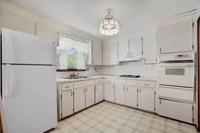 111 Crestfield Dr, Brockton, MA 02302 - Photo 12
