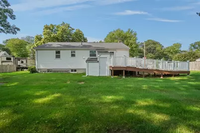 111 Crestfield Dr, Brockton, MA 02302 - Photo 4