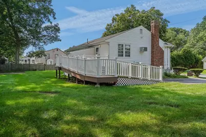 111 Crestfield Dr, Brockton, MA 02302 - Photo 32