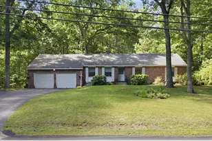 81 Warren Rd, Townsend, MA 01469 - Photo 1