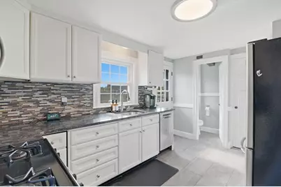 873 E Squantum St, Quincy, MA 02171 - Photo 6