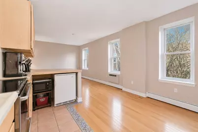 32 Fleet St #7, Boston, MA 02113 - Photo 8