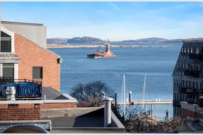 32 Fleet St #7, Boston, MA 02113 - Photo 18