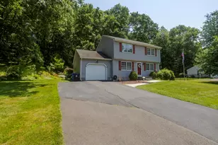 10 Scott Hollow, Holyoke, MA 01040 - Photo 4