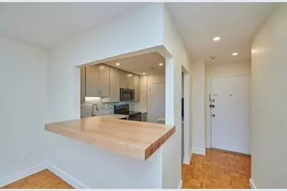 18 Pond St #23, Boston, MA 02130 - Photo 4
