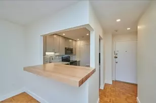18 Pond St, Boston, MA 02130 - Photo 4