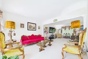 76 Erin Ct, New Bedford, MA 02745 - Photo 4