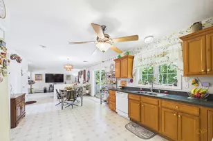 76 Erin Ct, New Bedford, MA 02745 - Photo 18