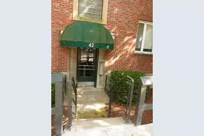 42 Dean Rd #5, Brookline, MA 02445 - Photo 2