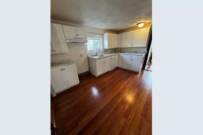 7 Sewall St #3, Marblehead, MA 01945 - Photo 2