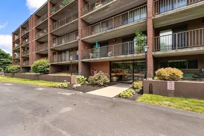 148 Marble St #404, Stoneham, MA 02180 - Photo 2