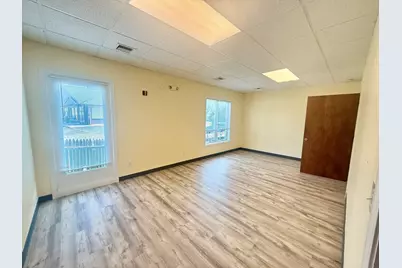 691 Fall River Avenue, Seekonk, MA 02771 - Photo 12