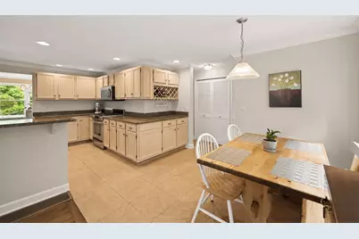 100 W Lake Dr, Taunton, MA 02780 - Photo 20