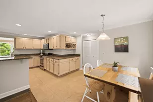100 W Lake Dr, Taunton, MA 02780 - Photo 20