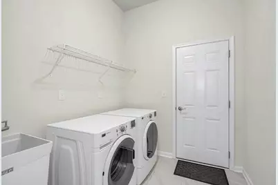 106 Sherwood Dr Methuen Ma 01844, Methuen, MA 01844 - Photo 12