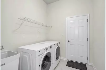 106 Sherwood Dr Methuen Ma 01844, Methuen, MA 01844 - Photo 10