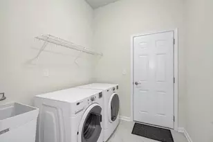 106 Sherwood Dr Methuen Ma 01844, Methuen, MA 01844 - Photo 10