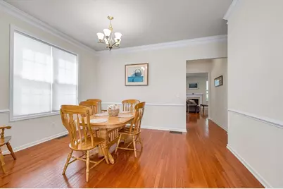 106 Sherwood Dr Methuen Ma 01844, Methuen, MA 01844 - Photo 4