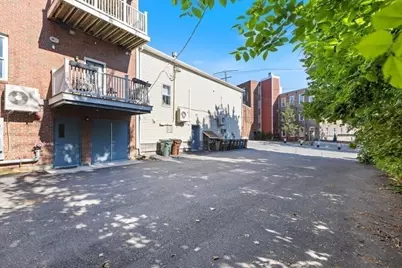48 Main St #Lower Level, Amesbury, MA 01913 - Photo 4