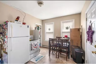 35 Circular St #2, North Attleboro, MA 02760 - Photo 2
