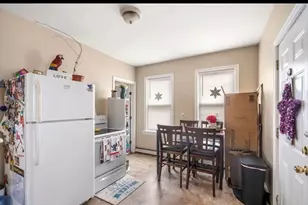 35 Circular St, North Attleboro, MA 02760 - Photo 2