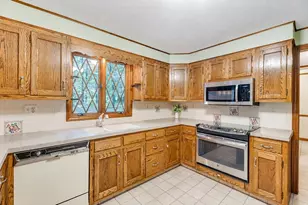 120 Green Tree Ln, Somers, CT 06071 - Photo 8