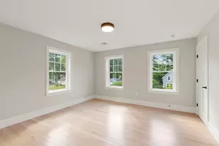 6 Lane Ave, Bedford, MA 01730 - Photo 20