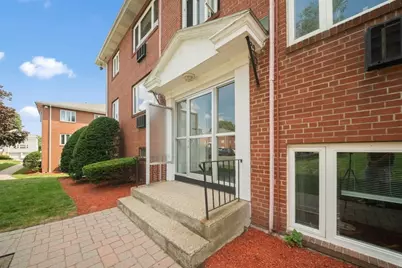 109 Warren Street #3, Watertown, MA 02472 - Photo 2